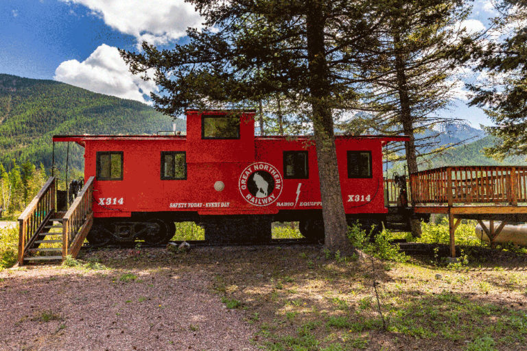 Front view of river caboose - Cabin Rentals in Glacier