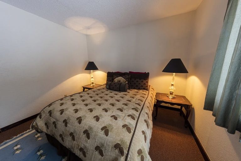 Full bed in Withrow House - Vacation Rentals Glacier National Park